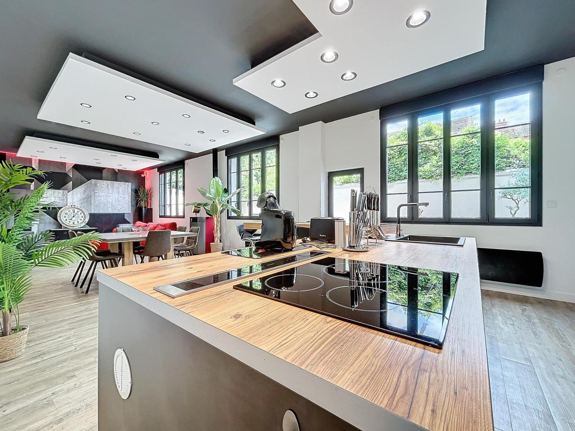 Loft Terrasse Avec Spa Proche Centre Historique Montlucon Ngoại thất bức ảnh