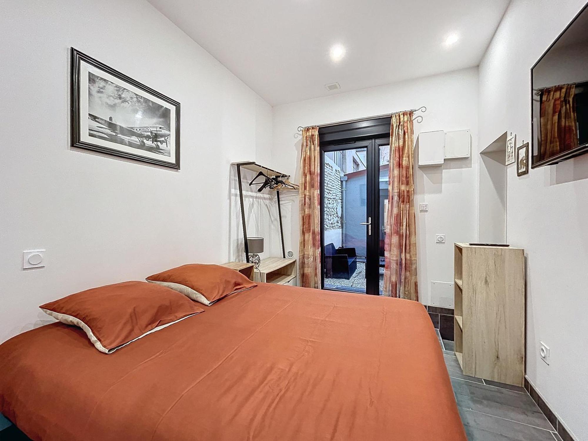 Loft Terrasse Avec Spa Proche Centre Historique Montlucon Ngoại thất bức ảnh