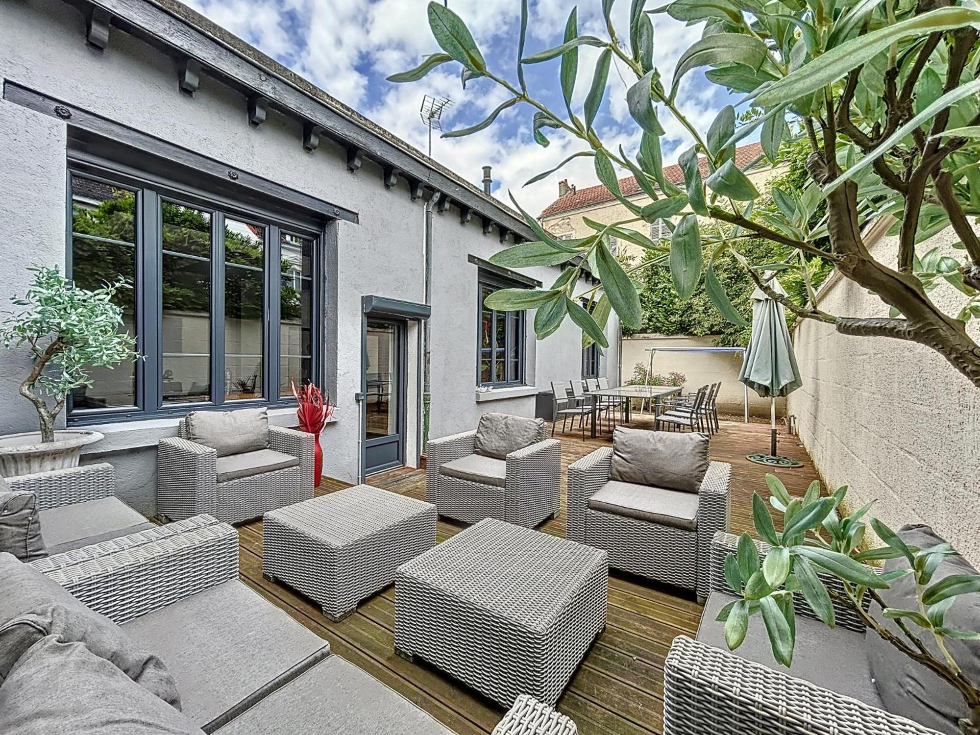 Loft Terrasse Avec Spa Proche Centre Historique Montlucon Ngoại thất bức ảnh