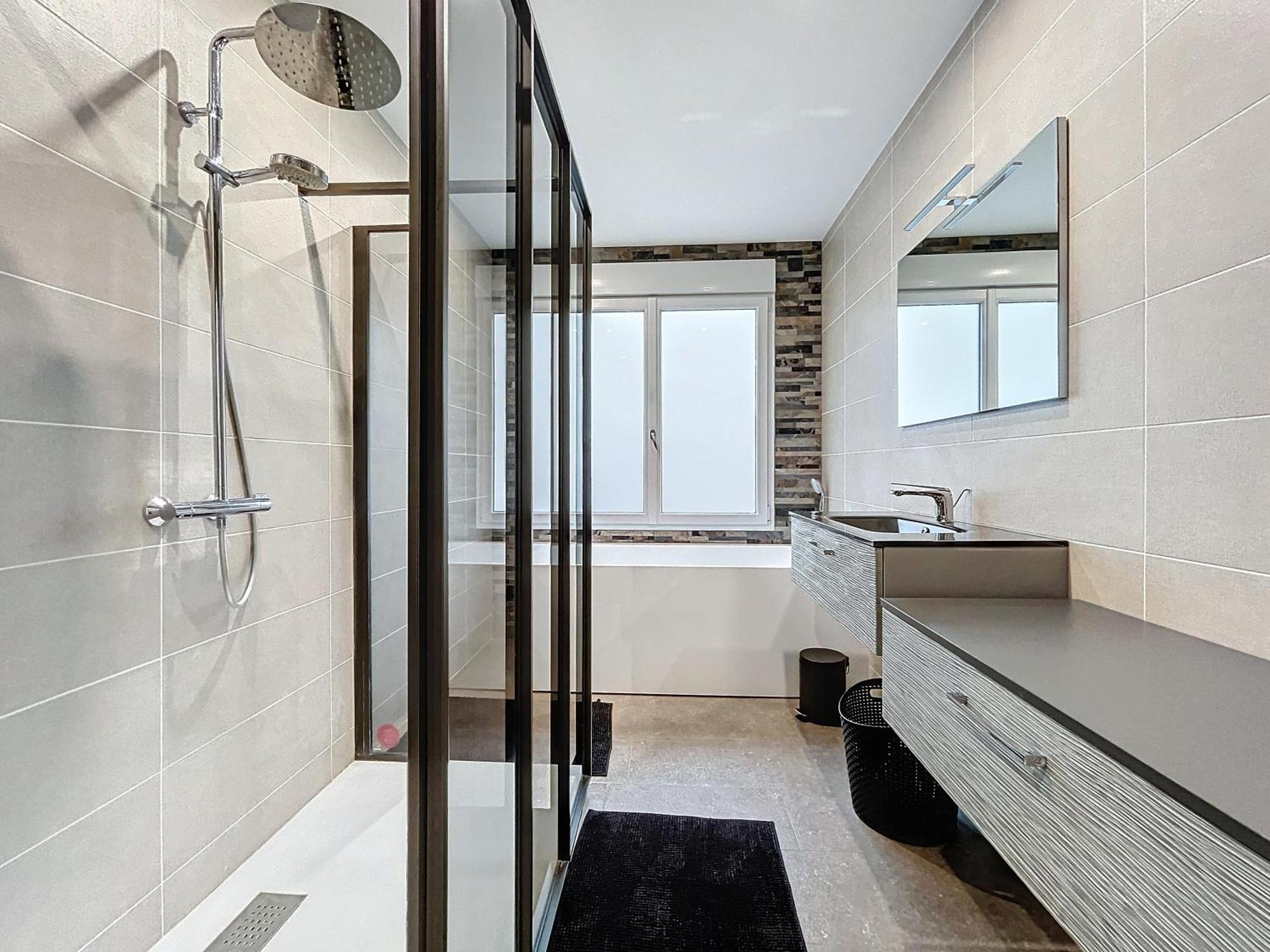 Loft Terrasse Avec Spa Proche Centre Historique Montlucon Ngoại thất bức ảnh
