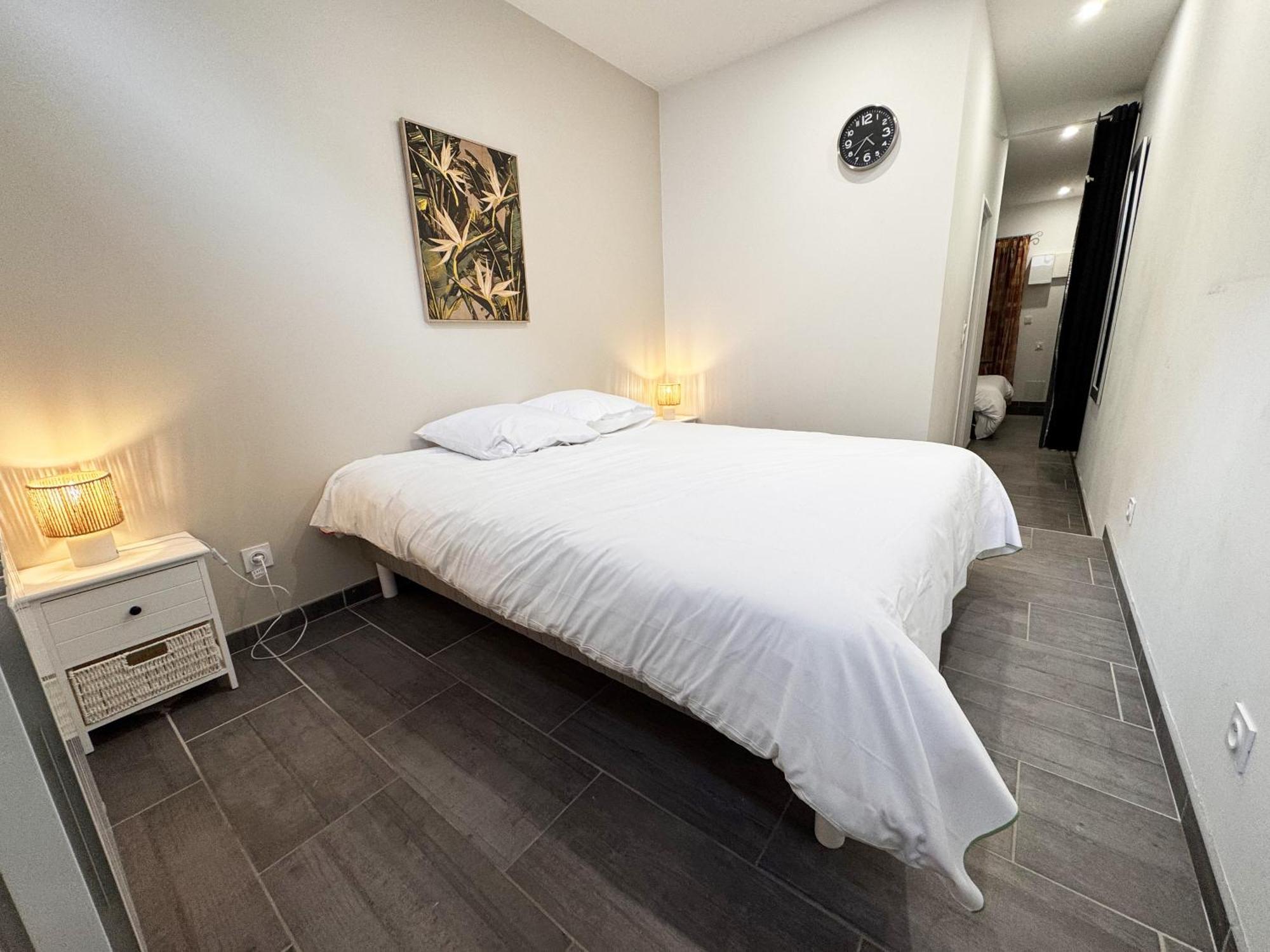 Loft Terrasse Avec Spa Proche Centre Historique Montlucon Ngoại thất bức ảnh